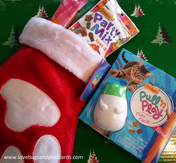 Best Gifts for your Cat + Friskies Giveaway
