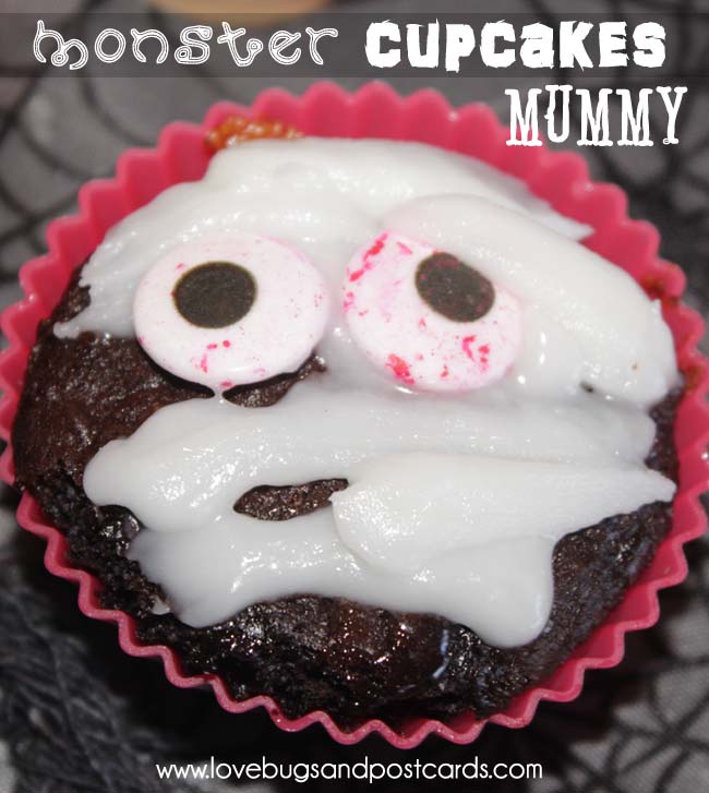Monster Cupcakes {Alien, Skeleton, Pumpkin, Mummy and more|