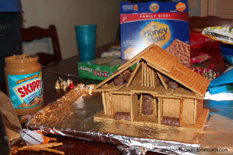  Peanut Butter and Graham Cracker Houses