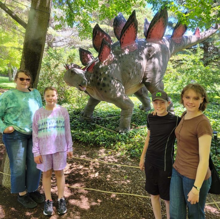 thanksgiving point dinosaur museum hours